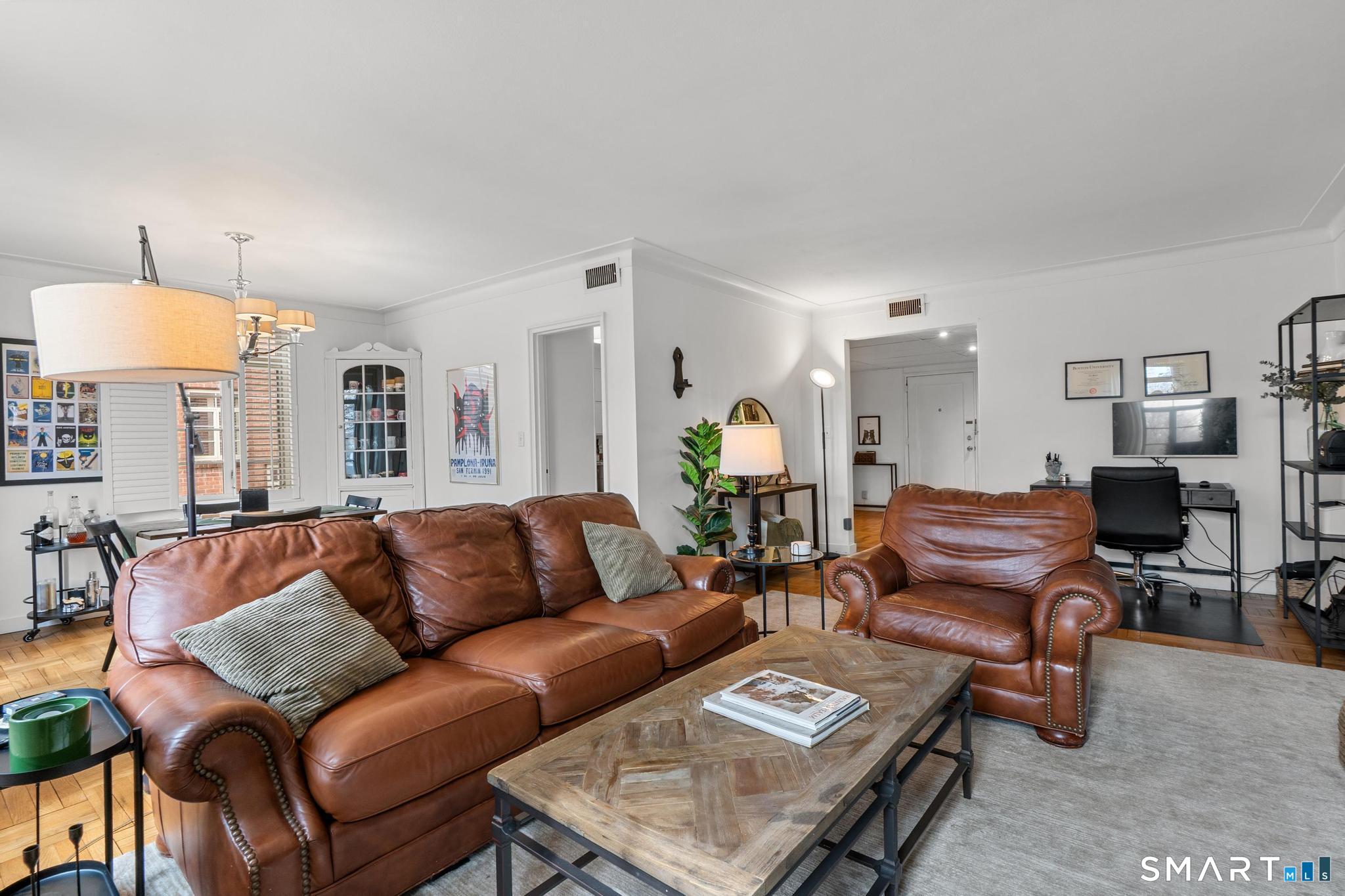 869 Farmington Avenue West Hartford CT 06119