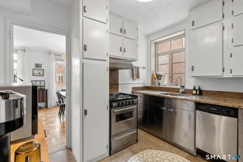 869 Farmington Avenue West Hartford CT 06119