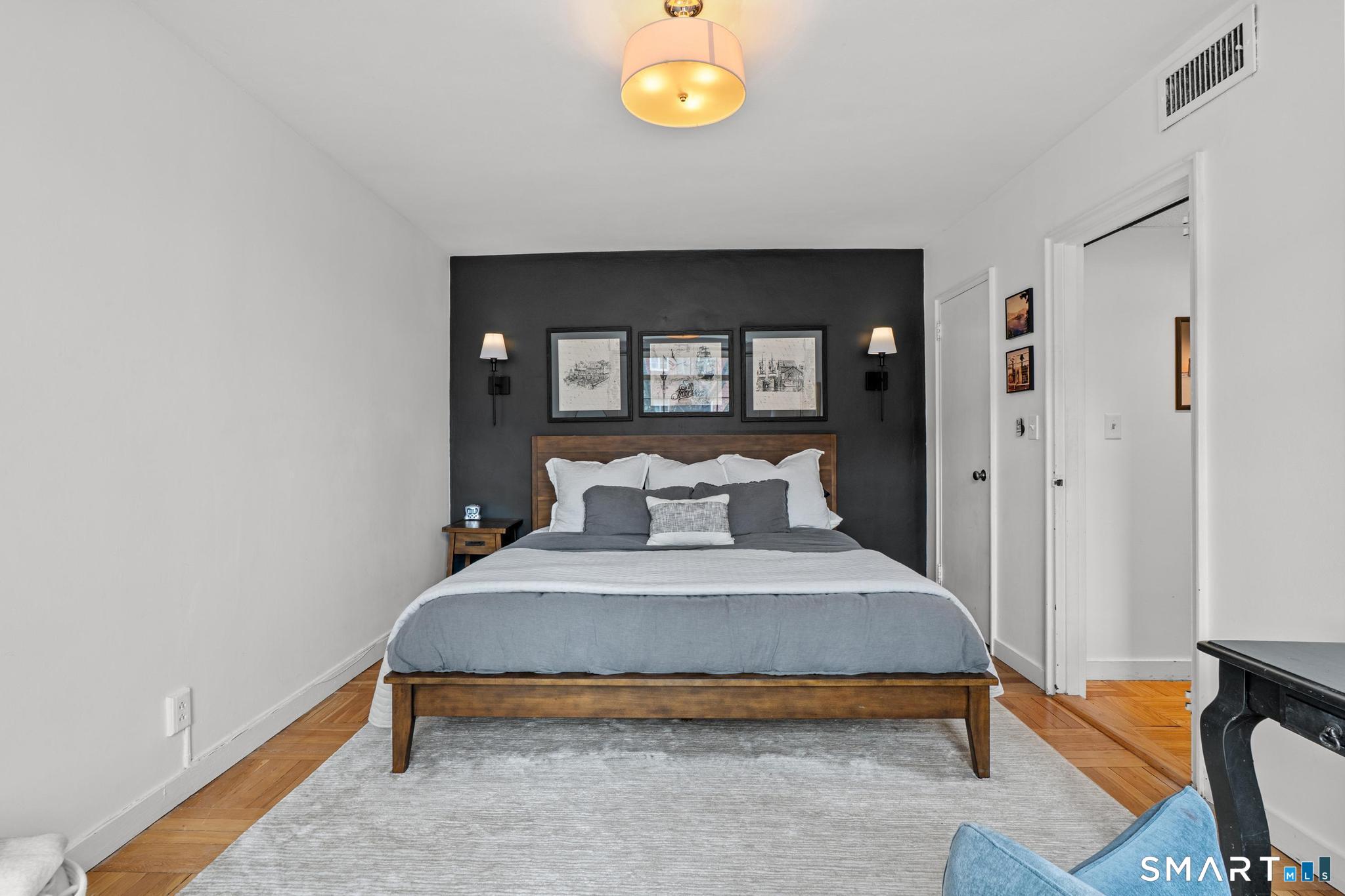 869 Farmington Avenue West Hartford CT 06119