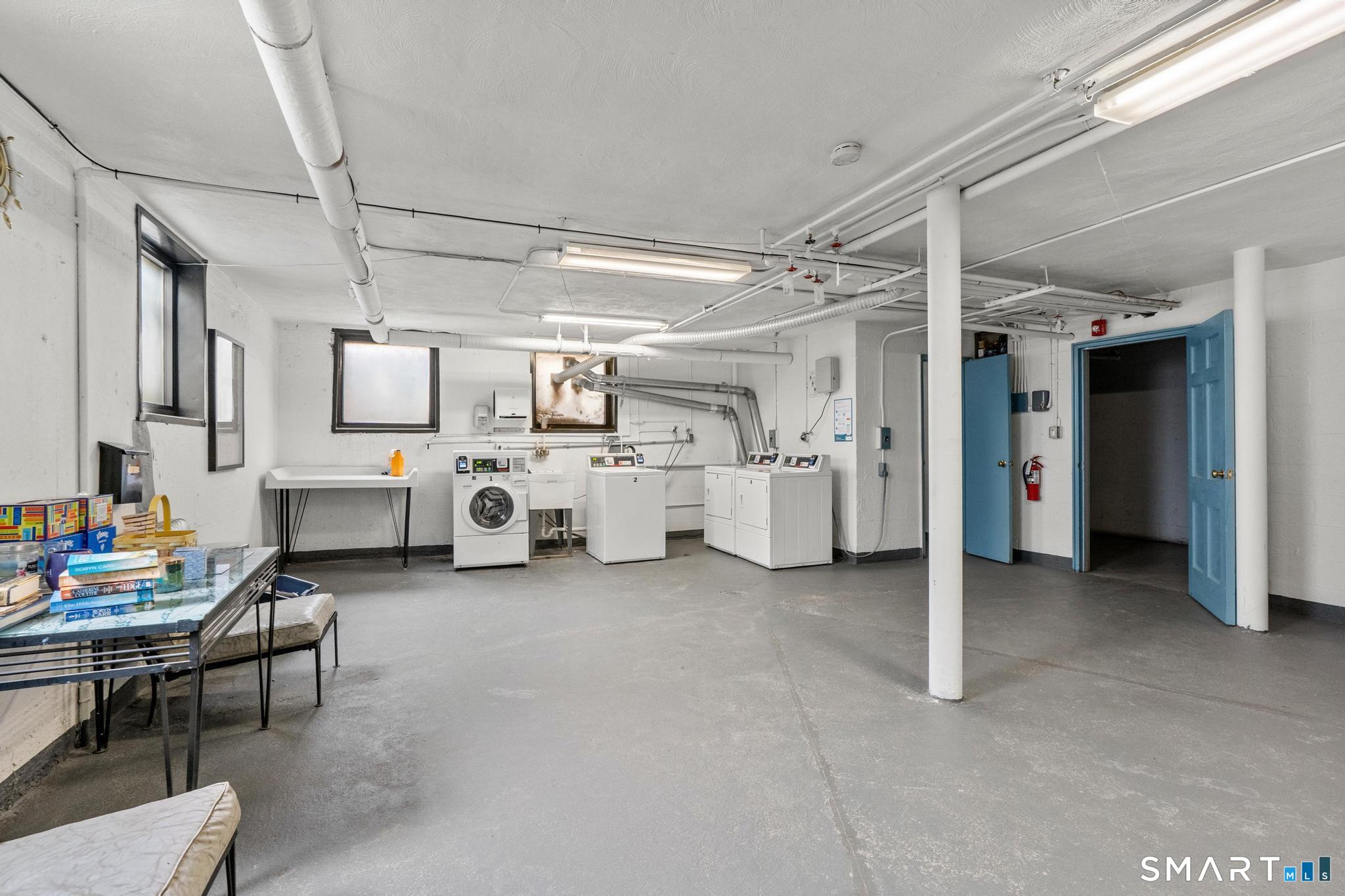 869 Farmington Avenue West Hartford CT 06119
