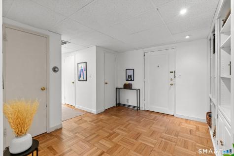 869 Farmington Avenue West Hartford CT 06119