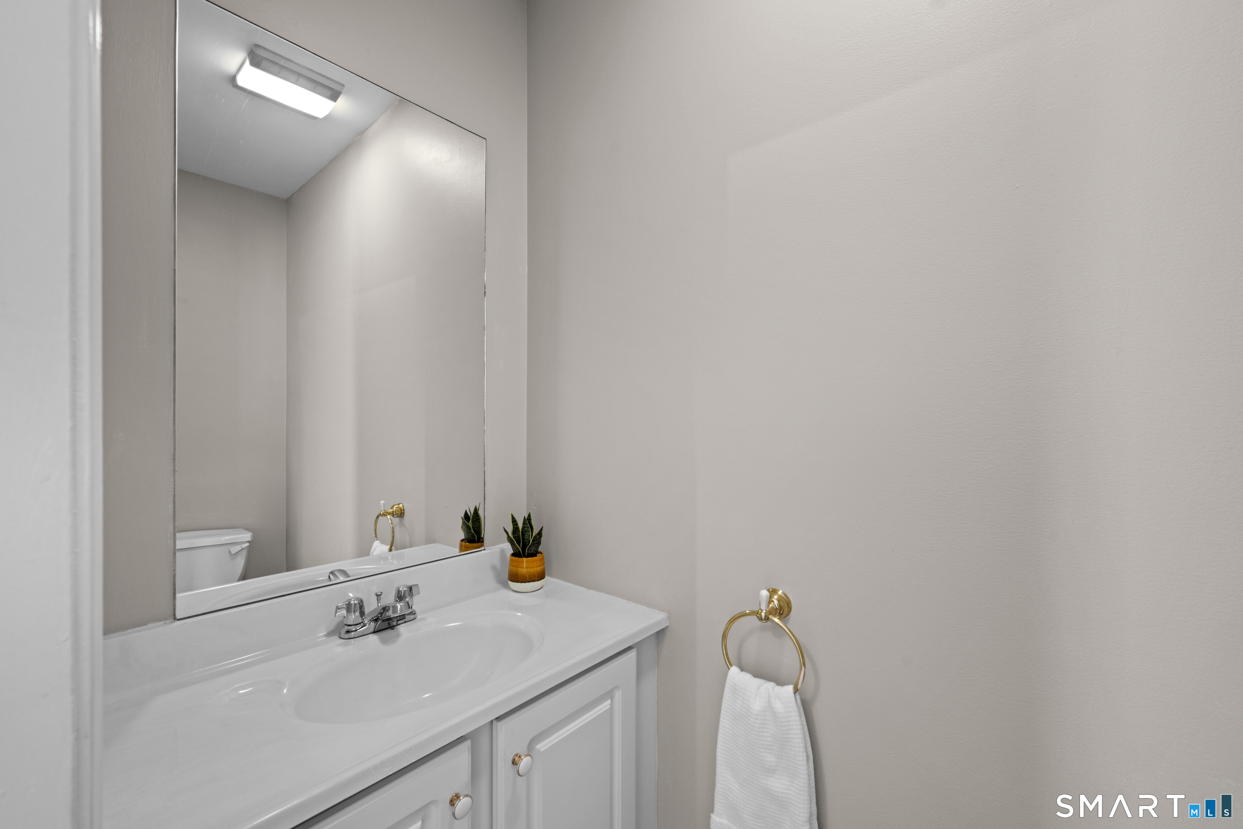372 Meridian St Extension Groton CT 06340