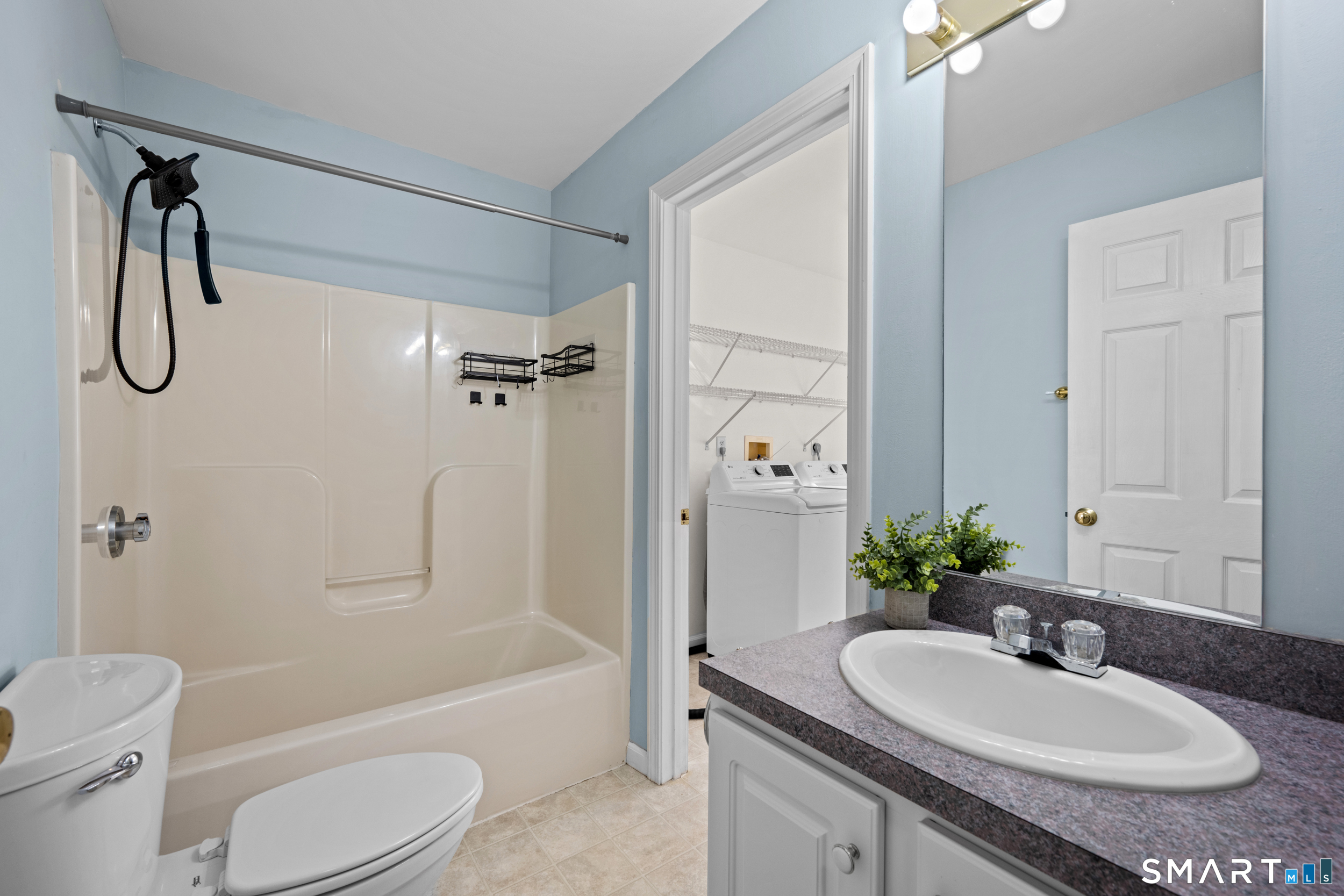 372 Meridian St Extension Groton CT 06340