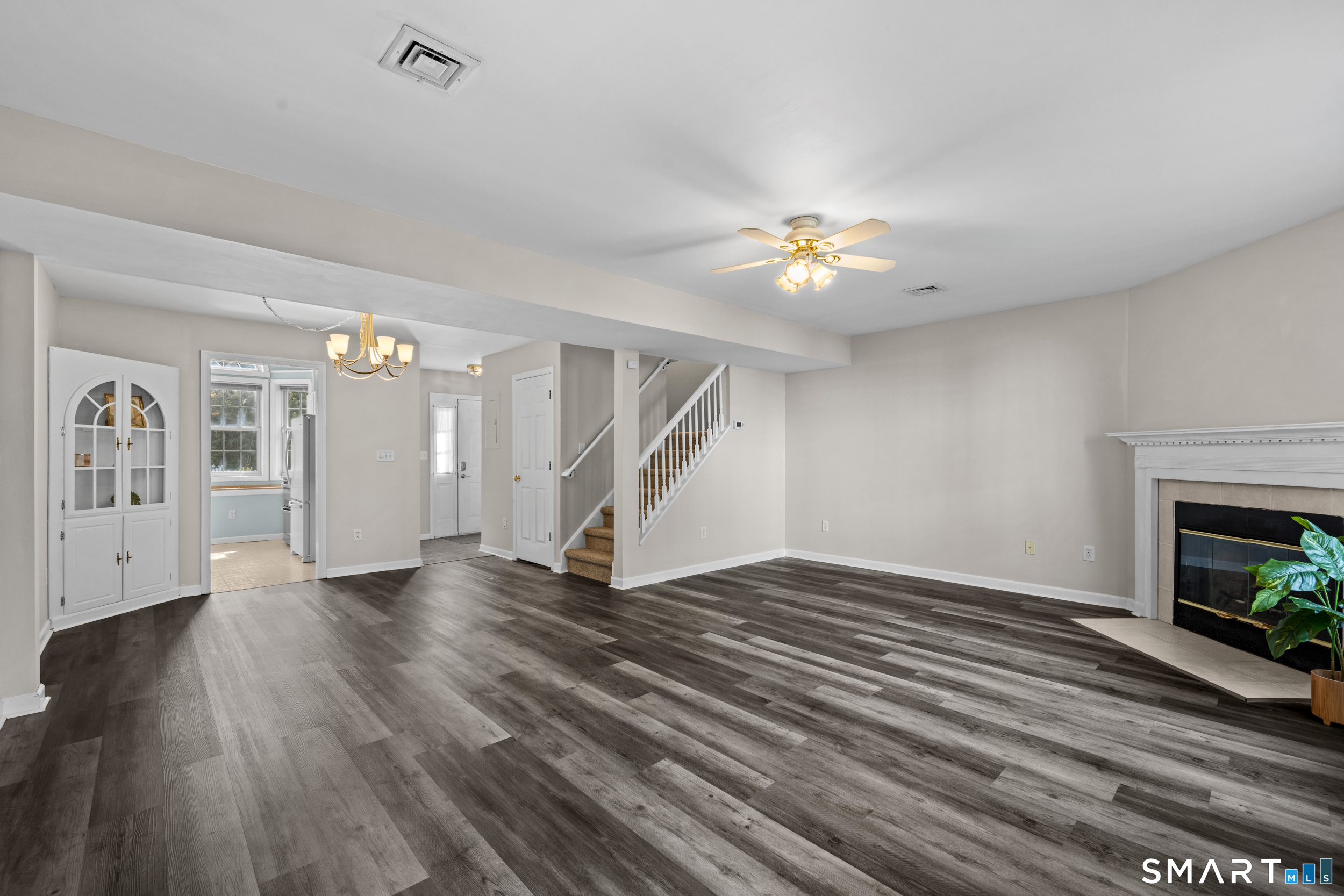 372 Meridian St Extension Groton CT 06340