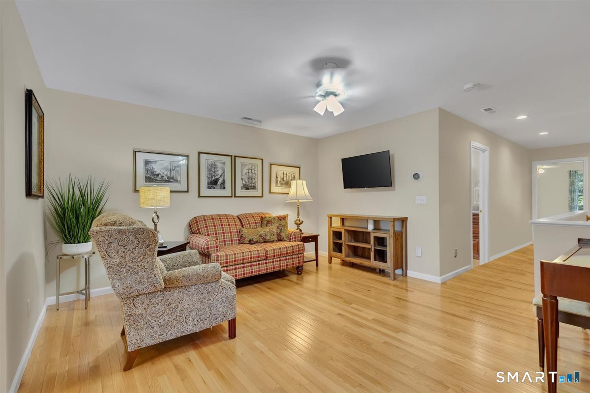 105 Turtlebrook Lane Bristol CT 06010