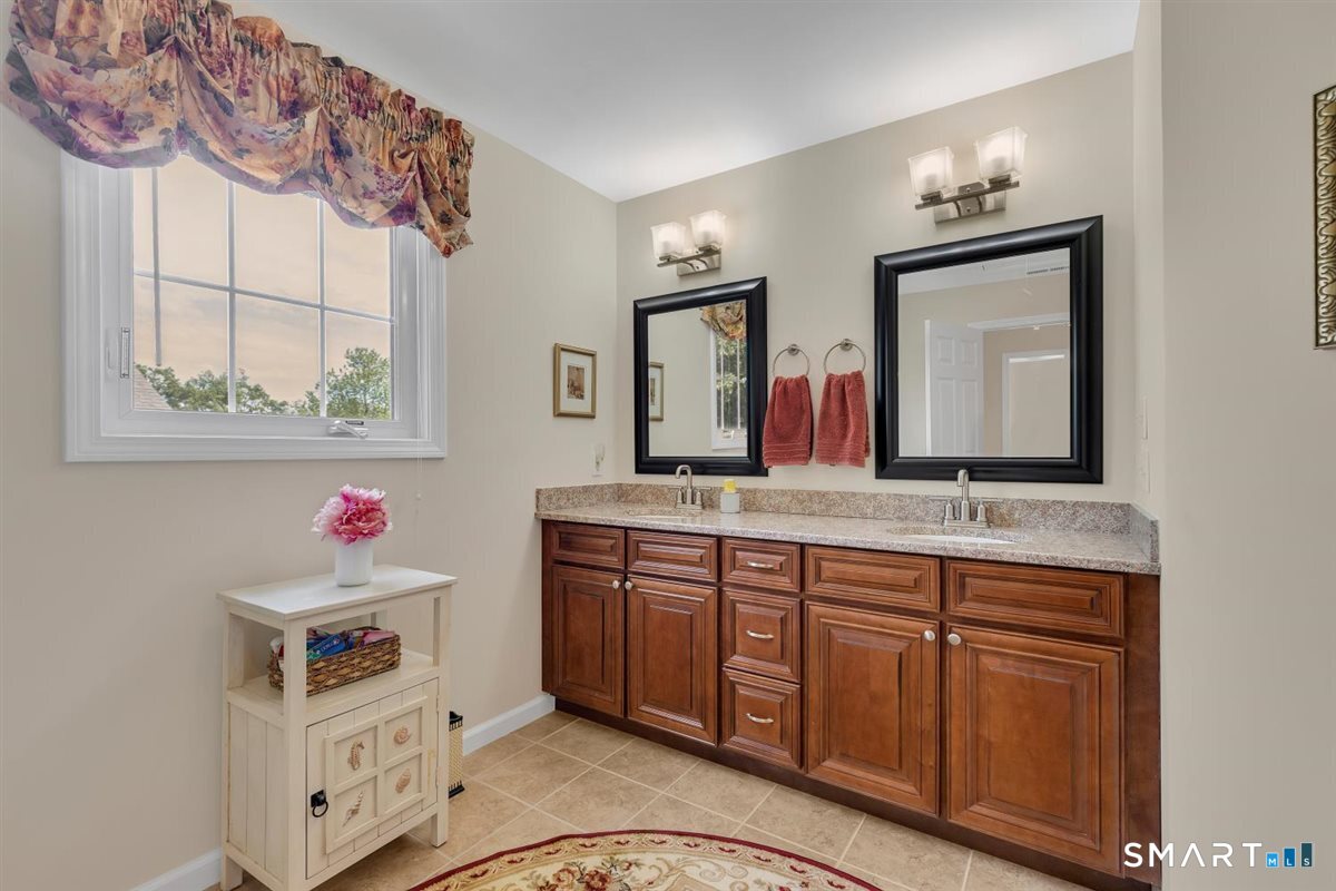 105 Turtlebrook Lane Bristol CT 06010