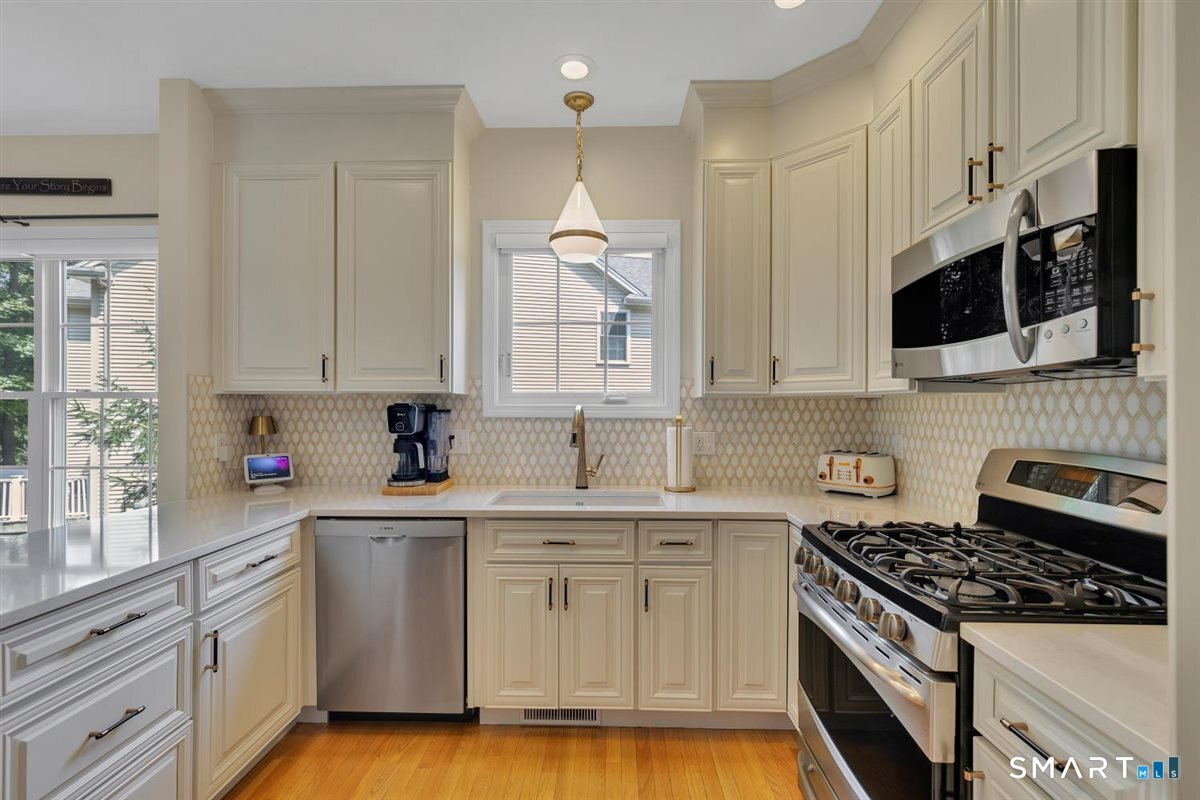105 Turtlebrook Lane Bristol CT 06010