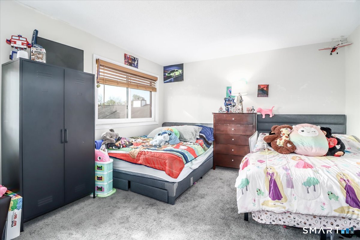 27 Crows Nest Lane Danbury CT 06810