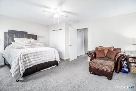 27 Crows Nest Lane Danbury CT 06810