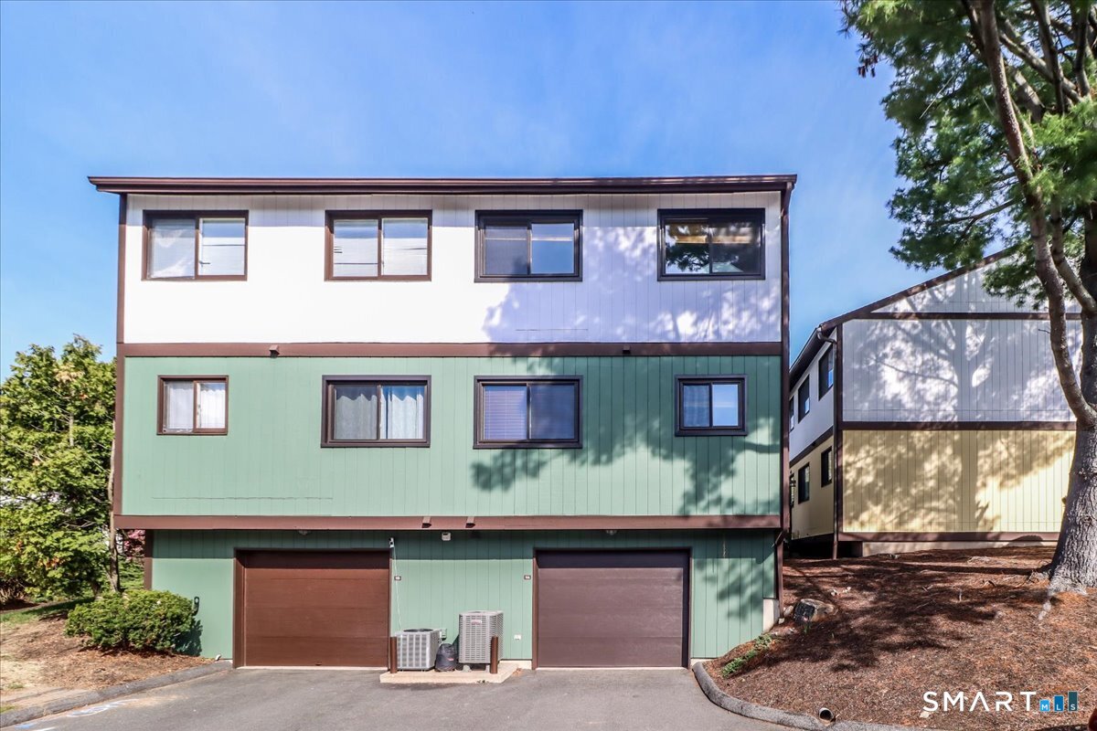 27 Crows Nest Lane Danbury CT 06810