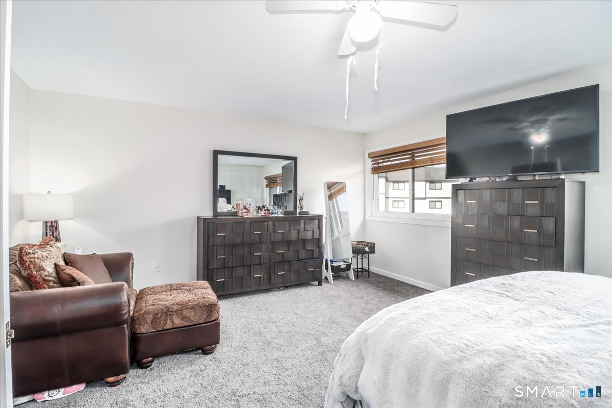 27 Crows Nest Lane Danbury CT 06810