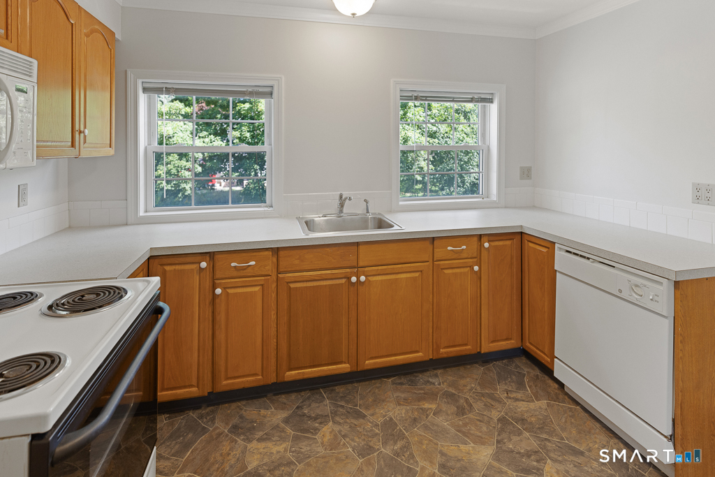 2 Sterling Drive Clinton CT 06413