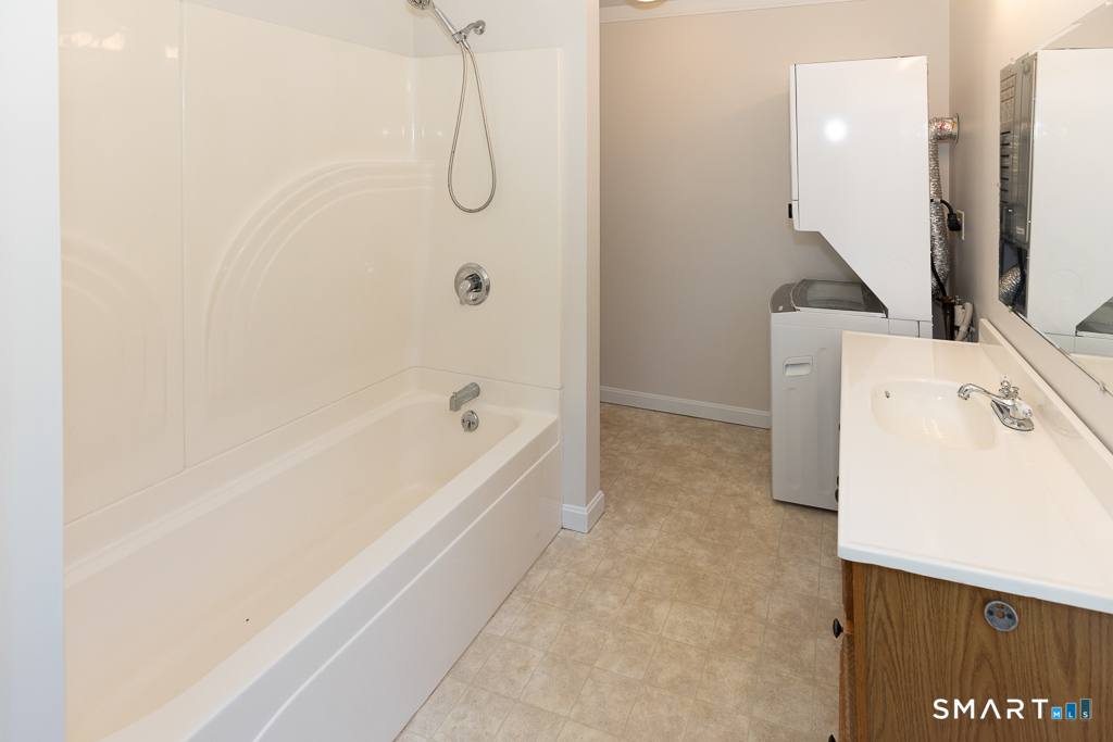 2 Sterling Drive Clinton CT 06413