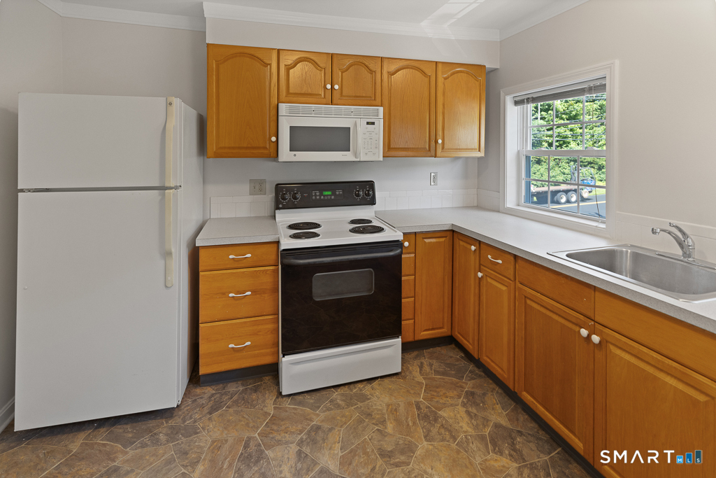 2 Sterling Drive Clinton CT 06413
