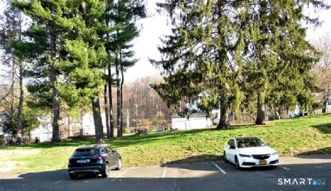29 Cleveland Street Danbury CT 06810