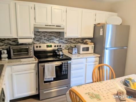 29 Cleveland Street Danbury CT 06810