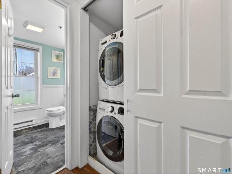 82 Sunset Street Waterford CT 06385