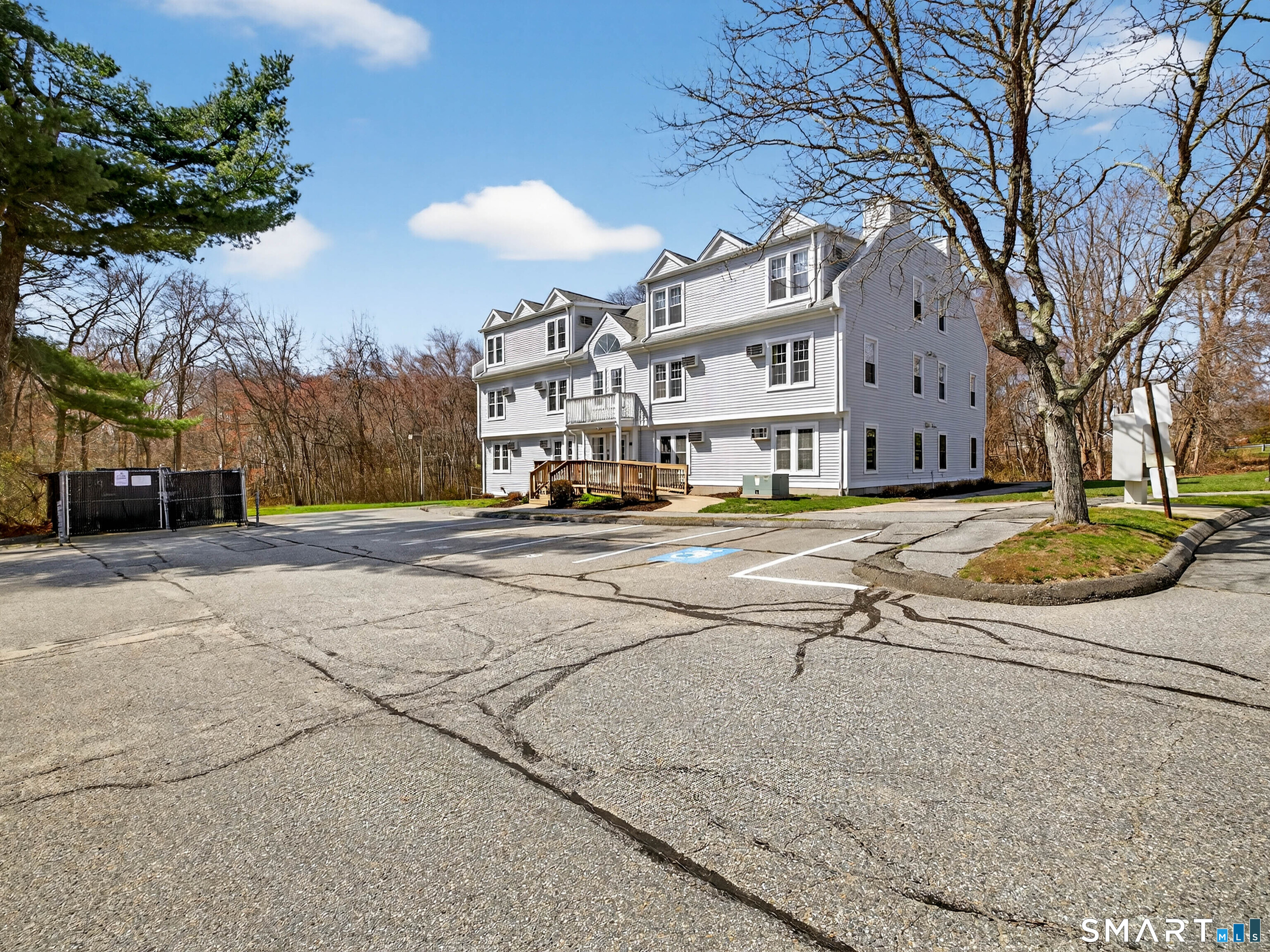 82 Sunset Street Waterford CT 06385