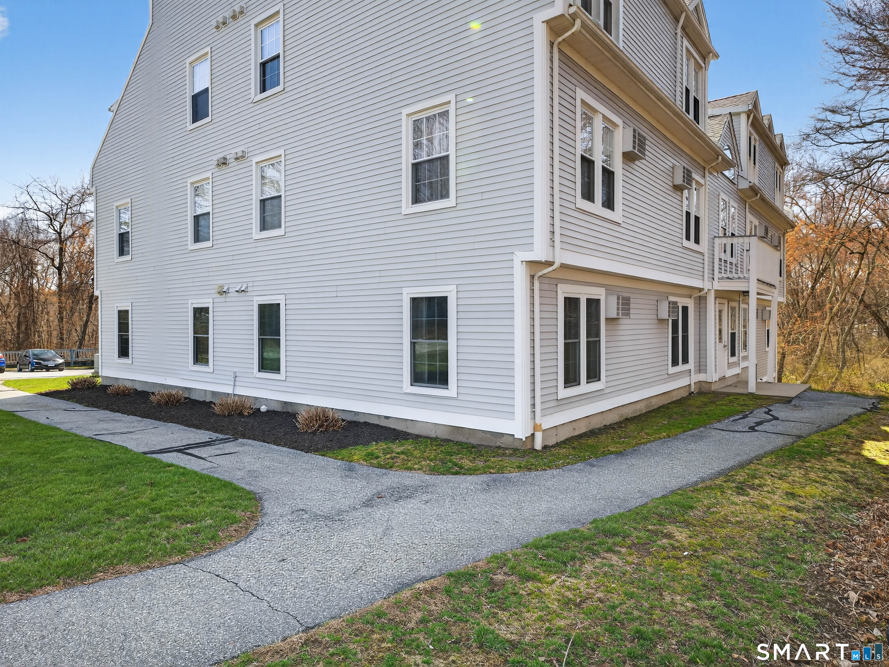 82 Sunset Street Waterford CT 06385