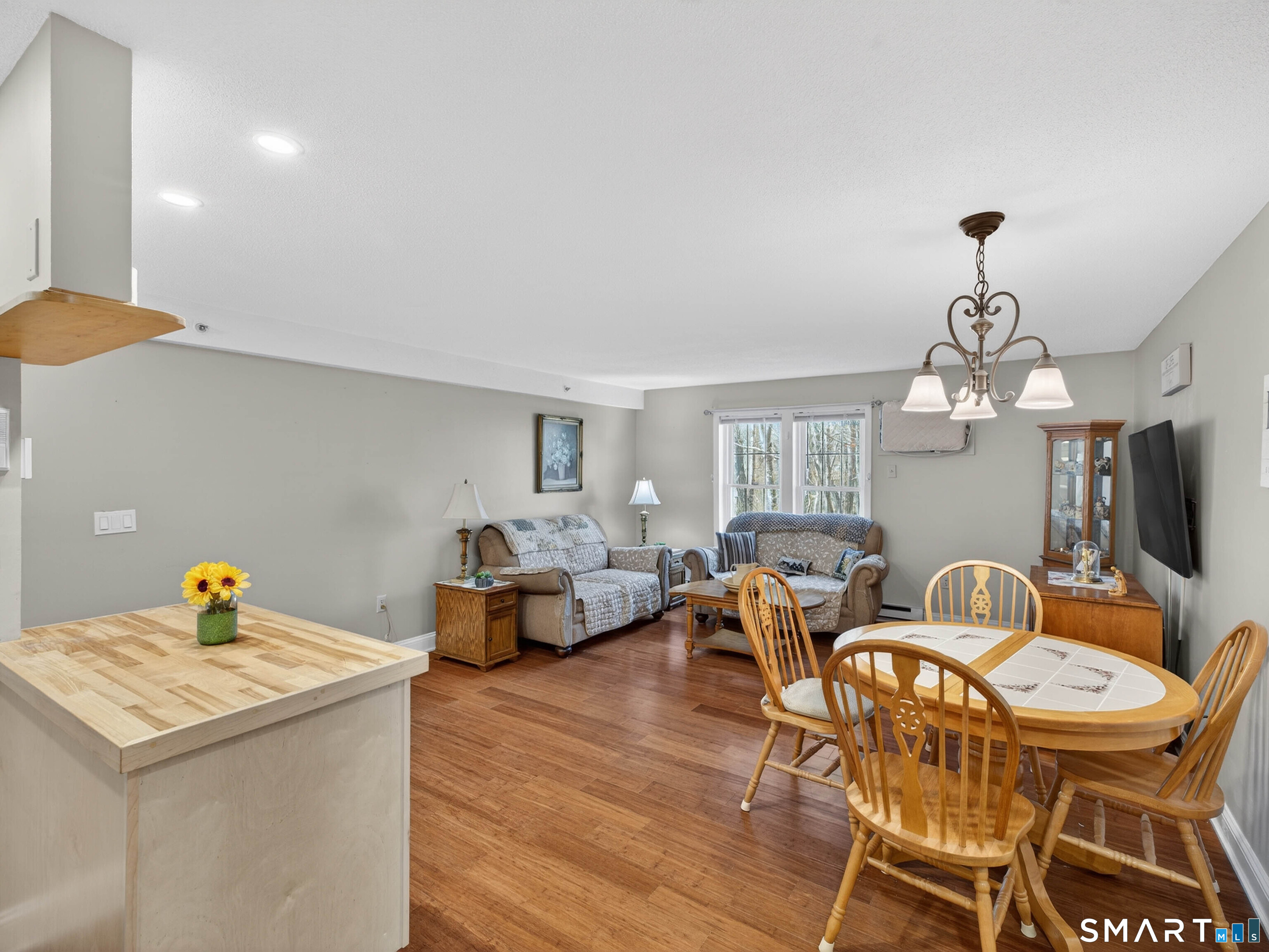 82 Sunset Street Waterford CT 06385
