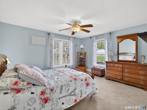 82 Sunset Street Waterford CT 06385
