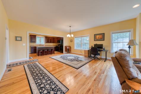 9 Chapman Chase Windsor Locks CT 06096