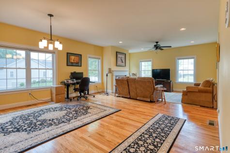 9 Chapman Chase Windsor Locks CT 06096