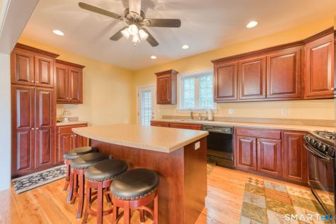9 Chapman Chase Windsor Locks CT 06096