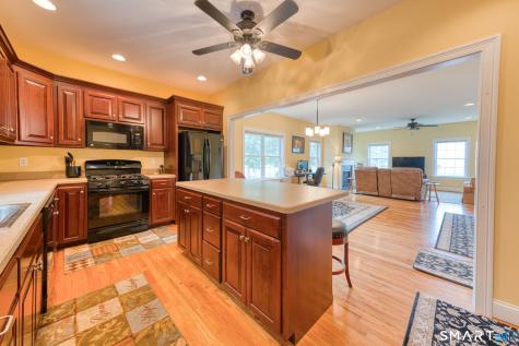 9 Chapman Chase Windsor Locks CT 06096