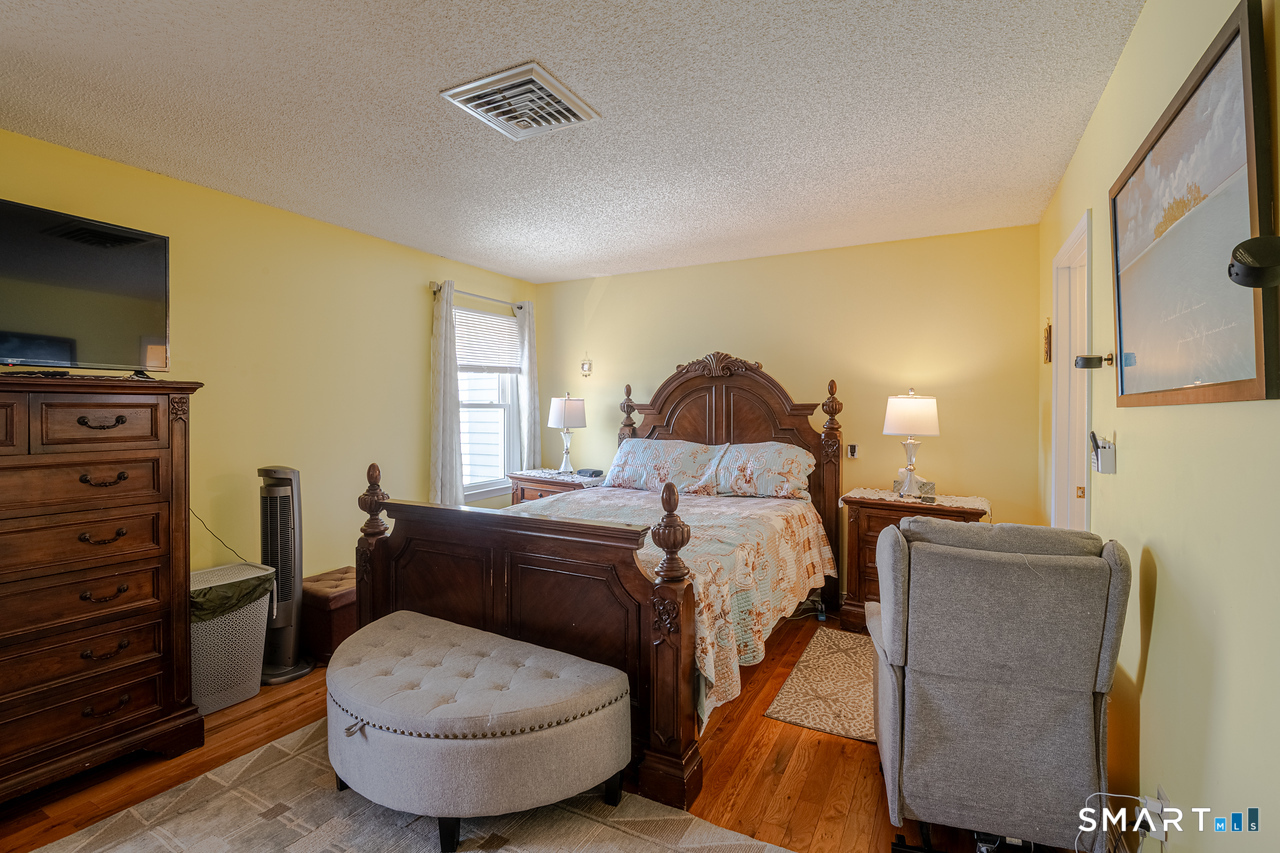 55 Mill Plain Road Danbury CT 06811