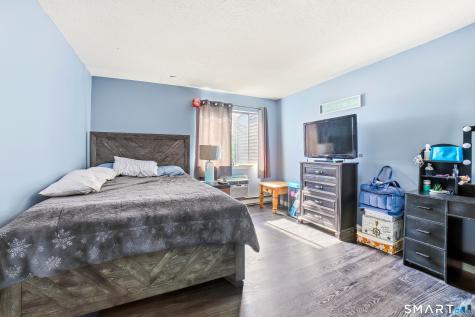 6 Sterling Village Meriden CT 06450