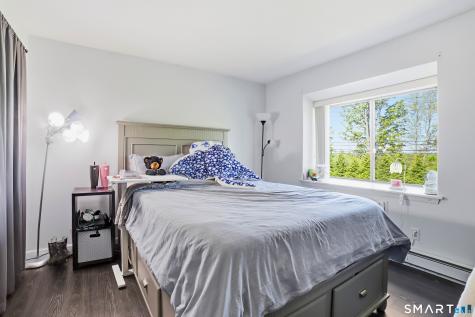 6 Sterling Village Meriden CT 06450