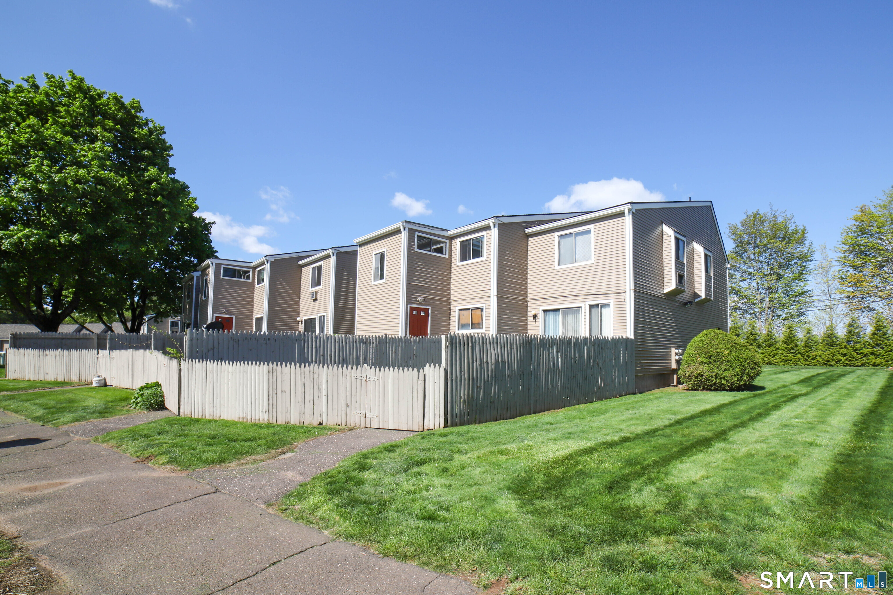 6 Sterling Village Meriden CT 06450