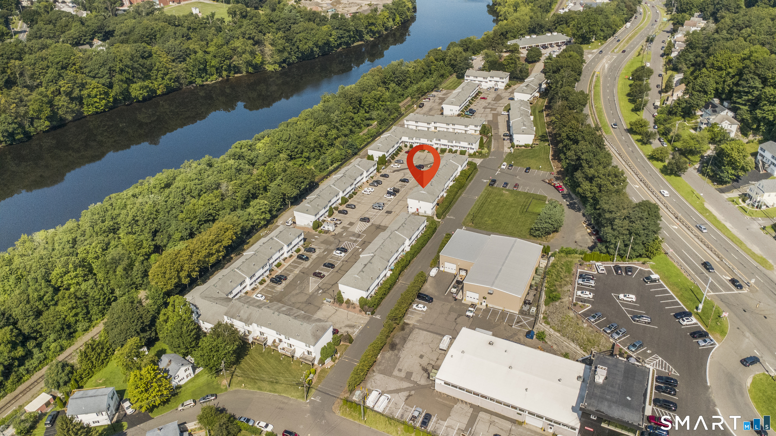 39 Commodore Commons Derby CT 06418