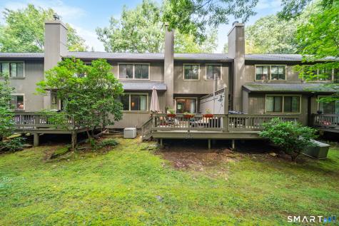 8 Woods Way Woodbury CT 06798