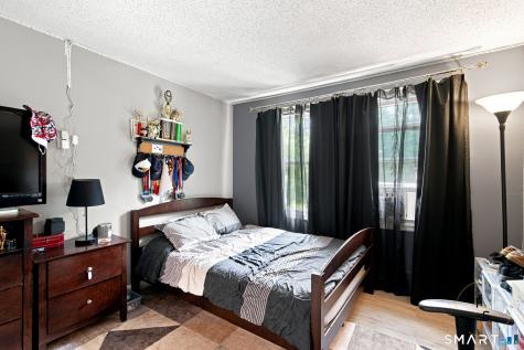 2 Oak Forest Drive Manchester CT 06042