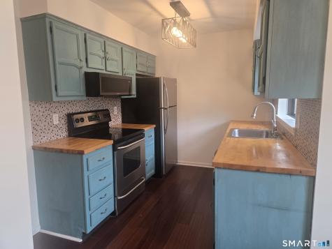 116 Foxwood Close Milford CT 06461