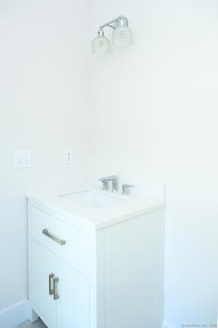 138 Boston Post Road East Lyme CT 06333