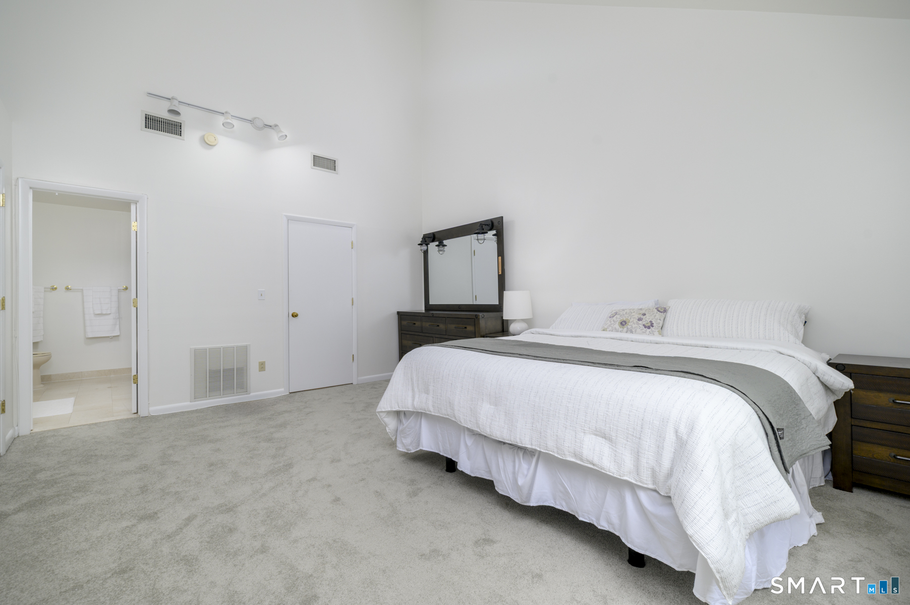 2435 Bedford Street Stamford CT 06905