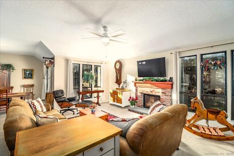 25 Heritage Crest Southbury CT 06488