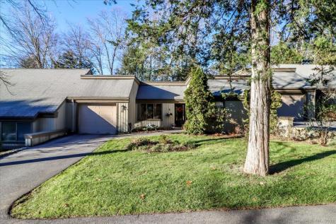 25 Heritage Crest Southbury CT 06488