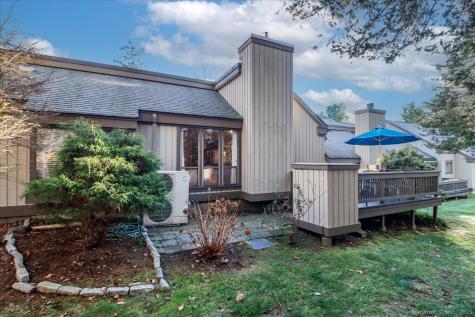 25 Heritage Crest Southbury CT 06488