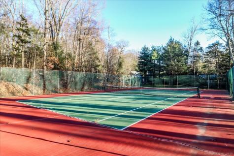 25 Heritage Crest Southbury CT 06488