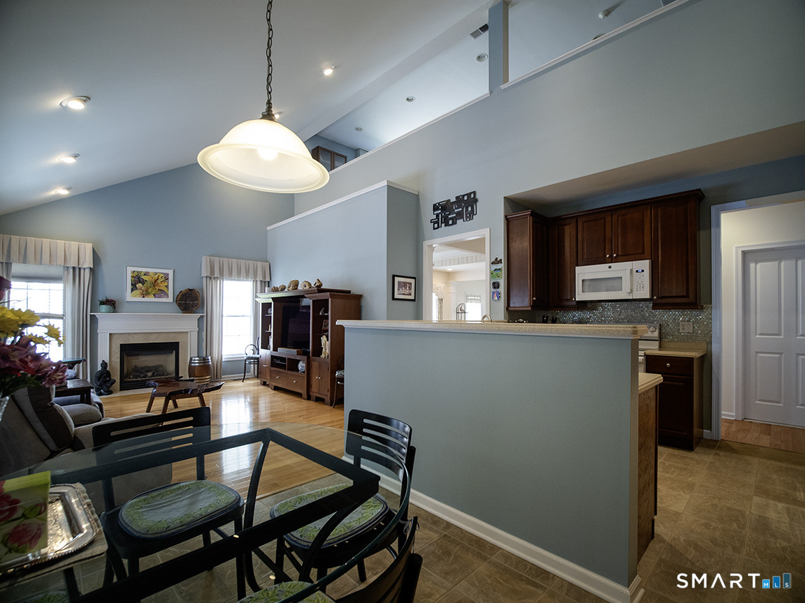3 Wadsworth Lane Cheshire CT 06410