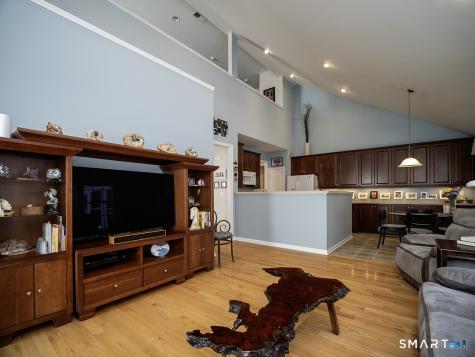 3 Wadsworth Lane Cheshire CT 06410