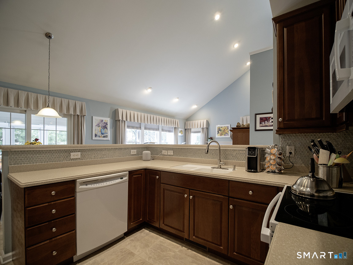 3 Wadsworth Lane Cheshire CT 06410