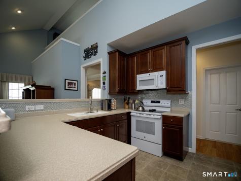 3 Wadsworth Lane Cheshire CT 06410