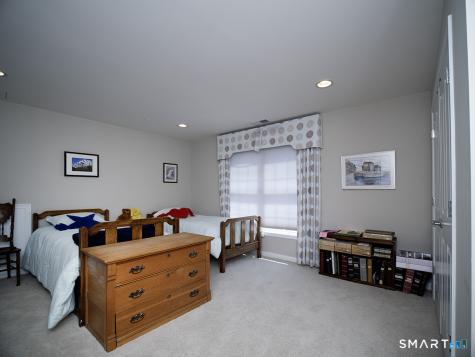 3 Wadsworth Lane Cheshire CT 06410