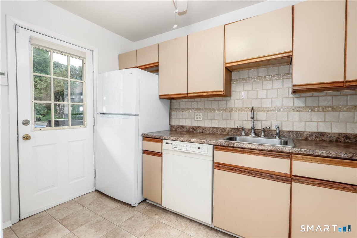 2437 Bedford Street Stamford CT 06905