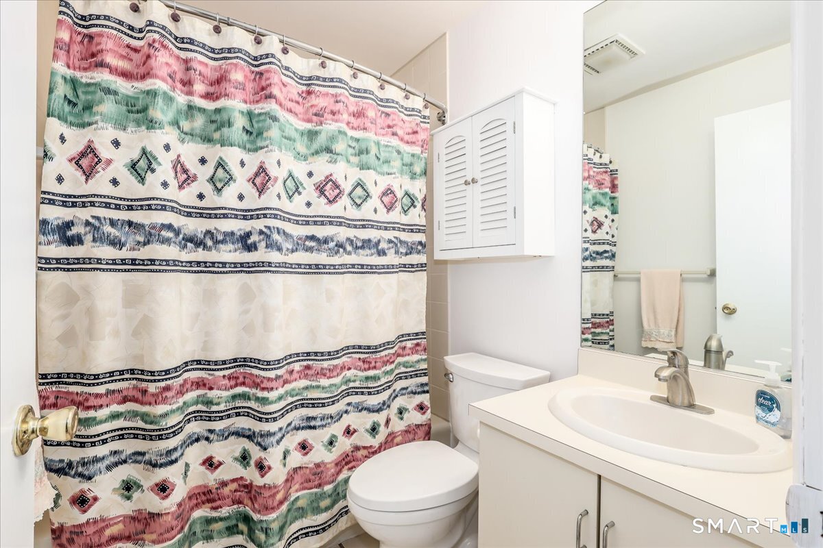 2437 Bedford Street Stamford CT 06905